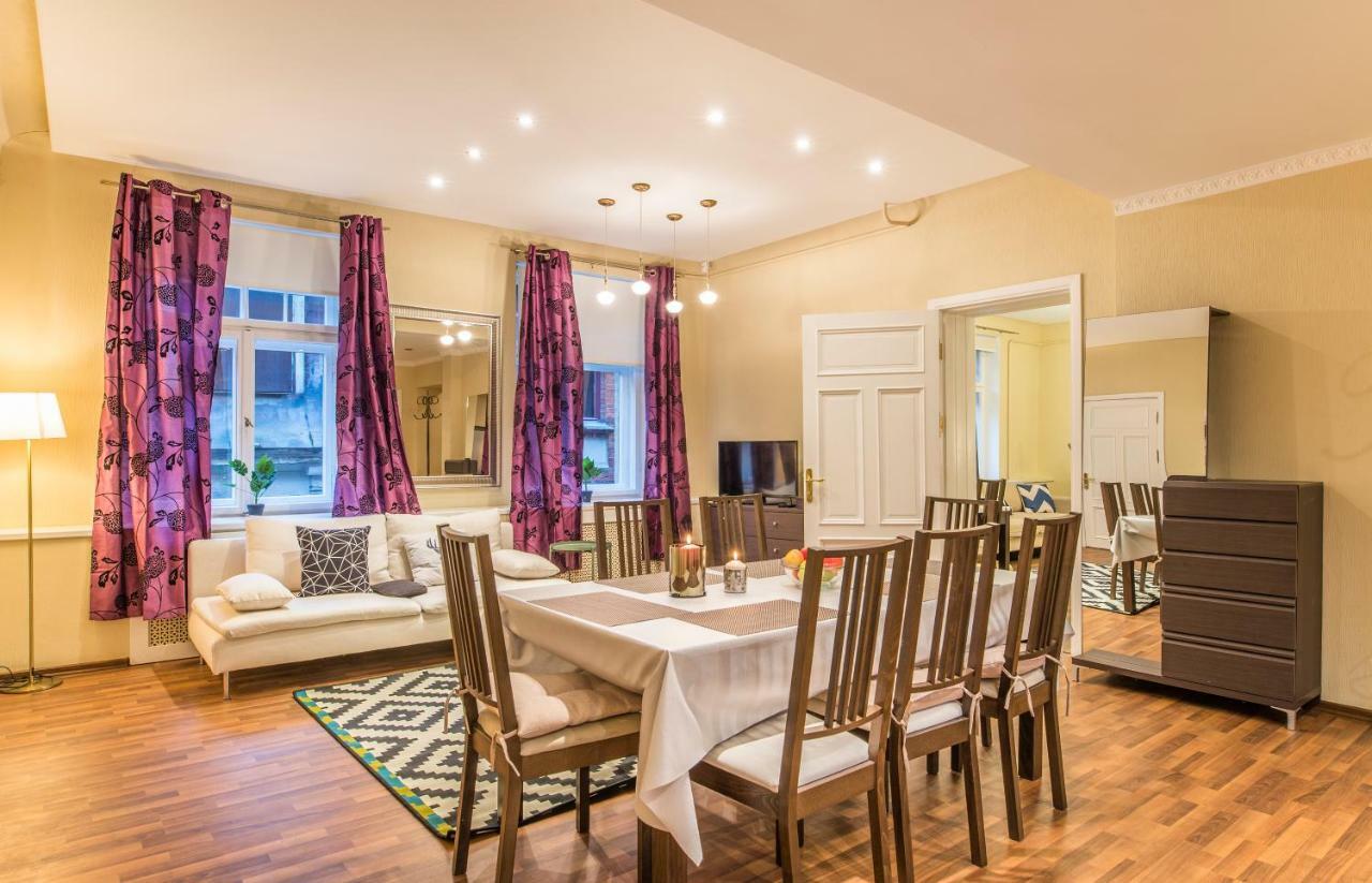 Charming Spacious 3 Bedroom In Old Town Riga Esterno foto