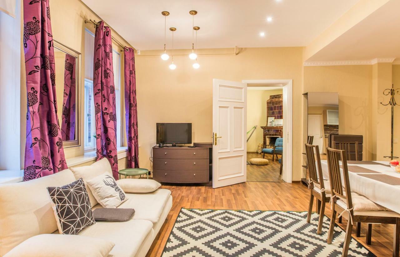 Charming Spacious 3 Bedroom In Old Town Riga Esterno foto