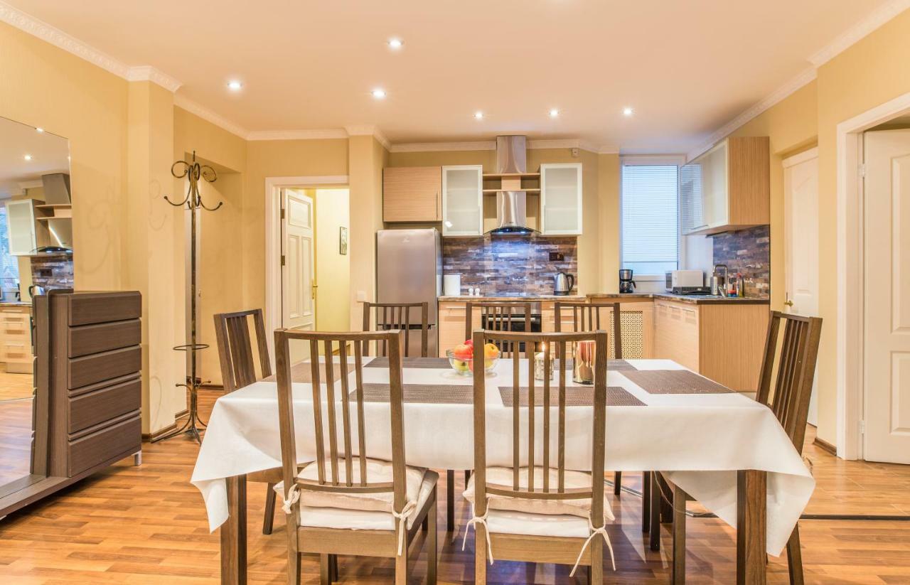 Charming Spacious 3 Bedroom In Old Town Riga Esterno foto
